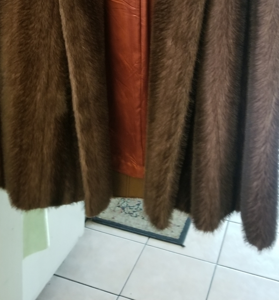 Coat - Picture 4 of 7